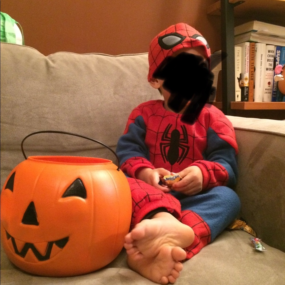 Spider-Man costume - Picture 2 of 2